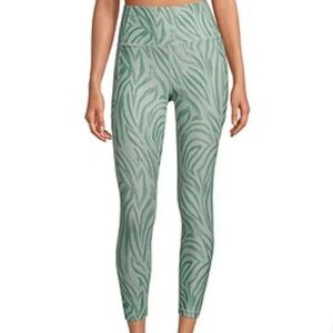 Xersion Green Zebra Animal Stripe Quick Dri 7/8 Ankle Leggings size XXL